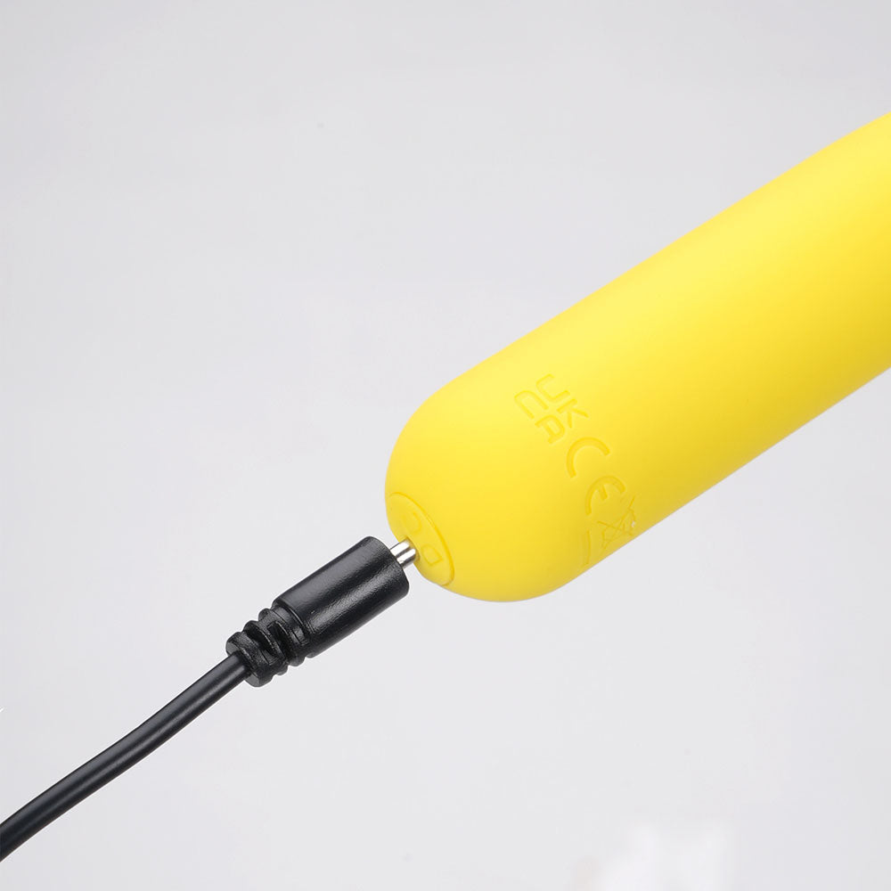 Maia TAWNI - Yellow - Yellow 9 cm USB Rechargeable Bullet with Flickering Tip