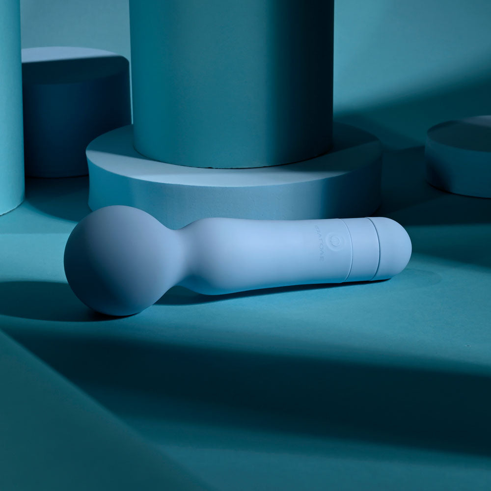 Evolved IRIS - Blue 18.3 cm USB Rechargeable Massage Wand
